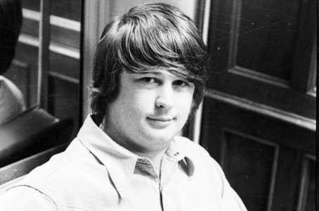 Brian-Wilson-backstage-1966-billboard-1548.jpg